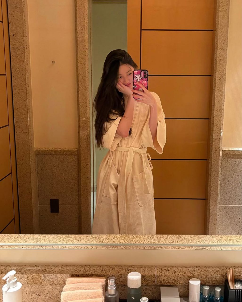 Recent activity shot of Jang Wonyoung (IVE)