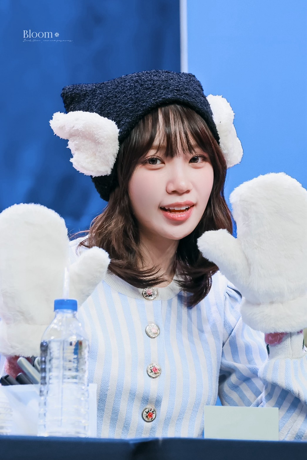 Latest photo of Kim Chaewon (LE SSERAFIM)