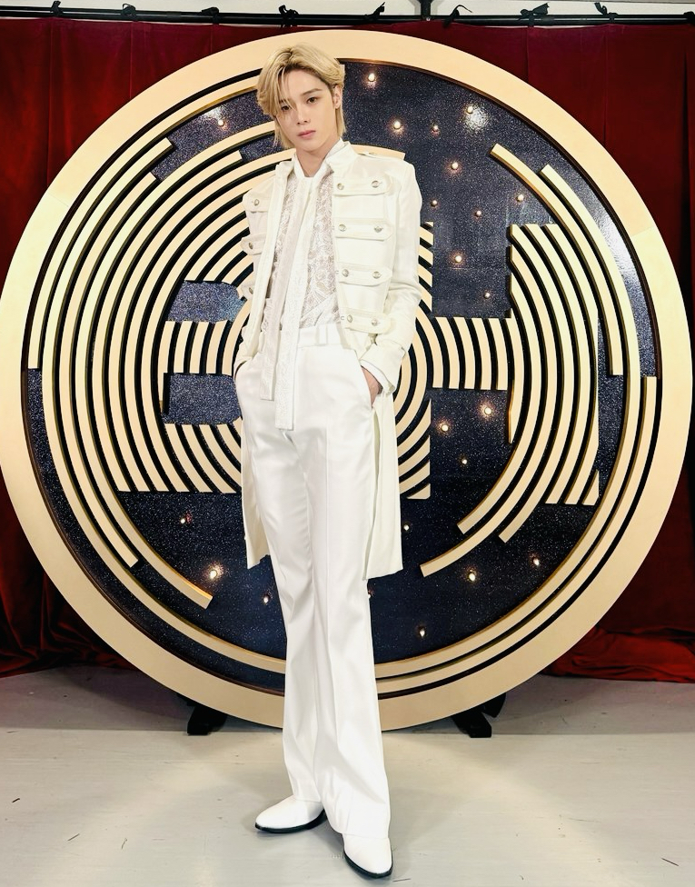 Behind-the-scenes cut of K (&TEAM)