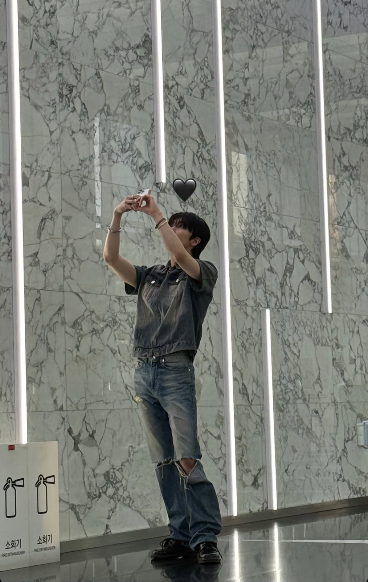 Behind-the-scenes cut of Xiao (UP10TION)