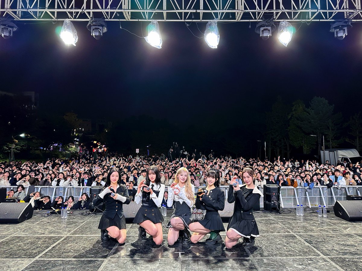 A moment captured by STAYC's fan