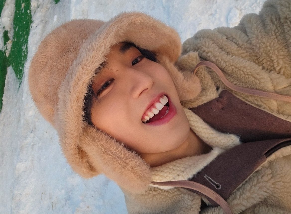 Behind-the-scenes cut of HAN (Stray Kids)