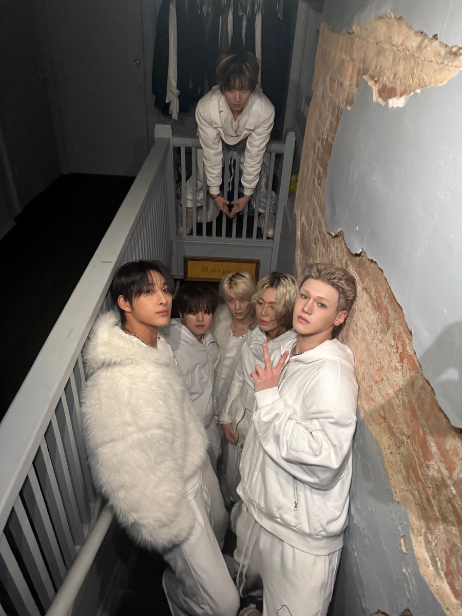 Momen yang diabadikan oleh penggemar JUST B