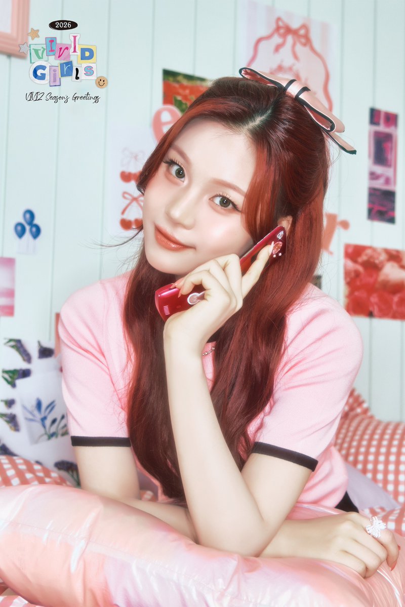 A moment captured by VIVIZ's fan