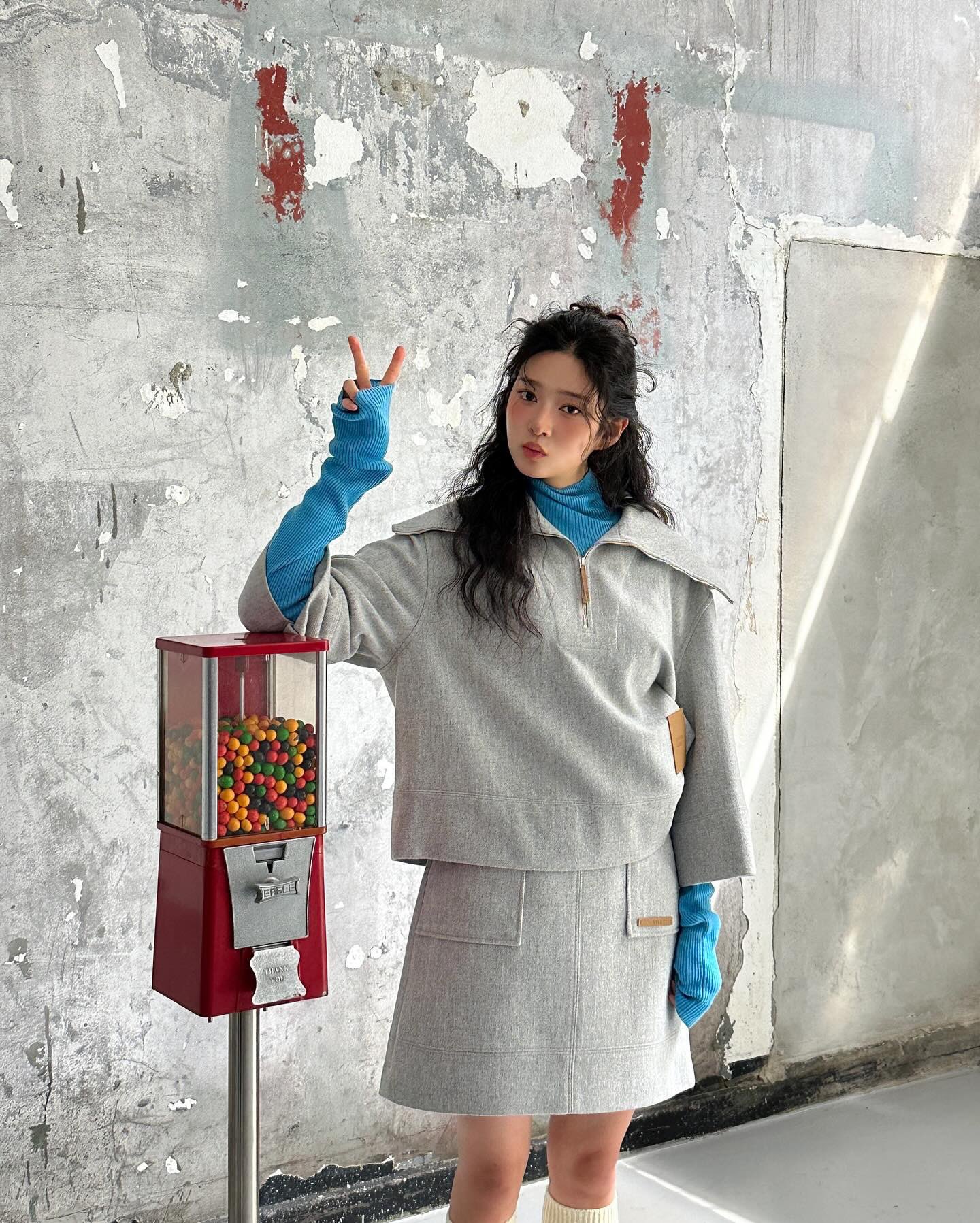 Behind-the-scenes cut of Kim Minju