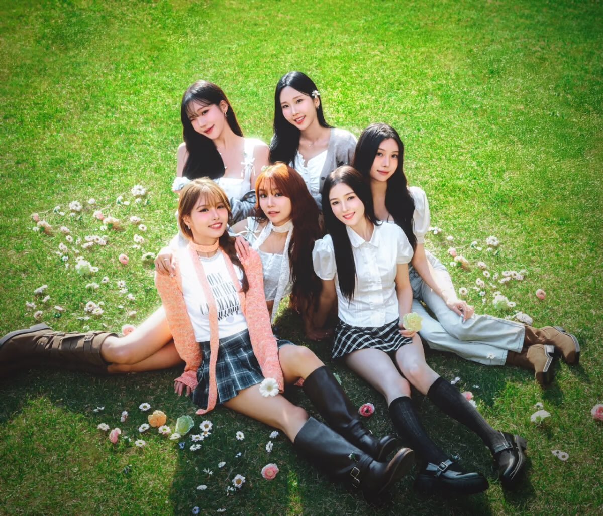 Foto aktivitas terbaru MOMOLAND