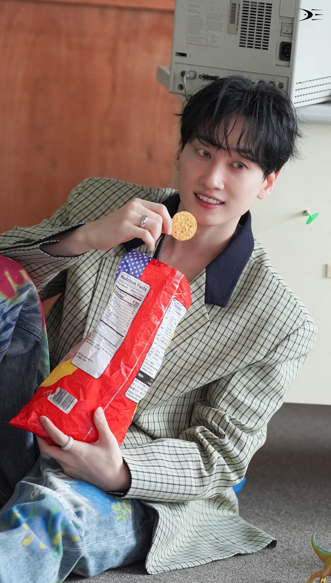 Latest photo of Eunhyuk (Super Junior)