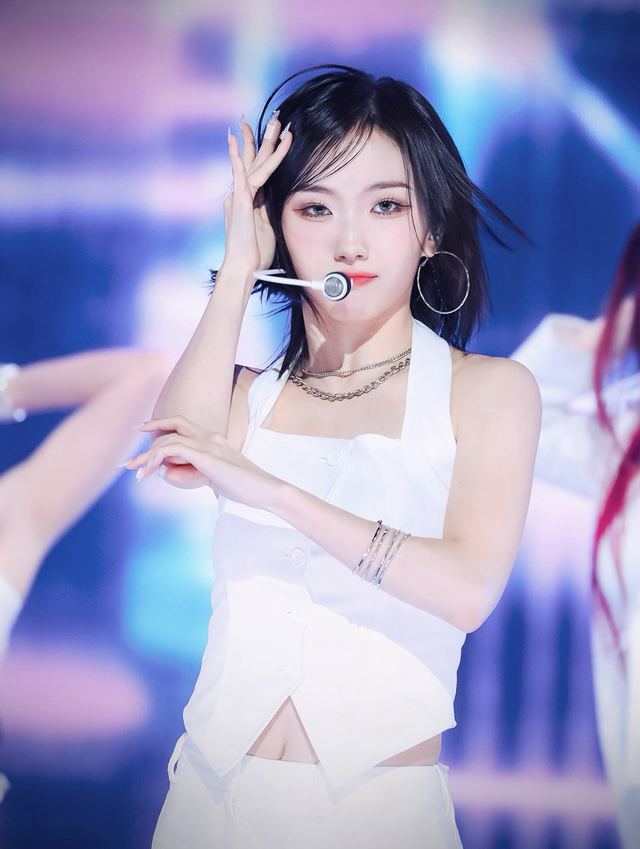 Foto terbaru Seo Youngeun (Kep1er)