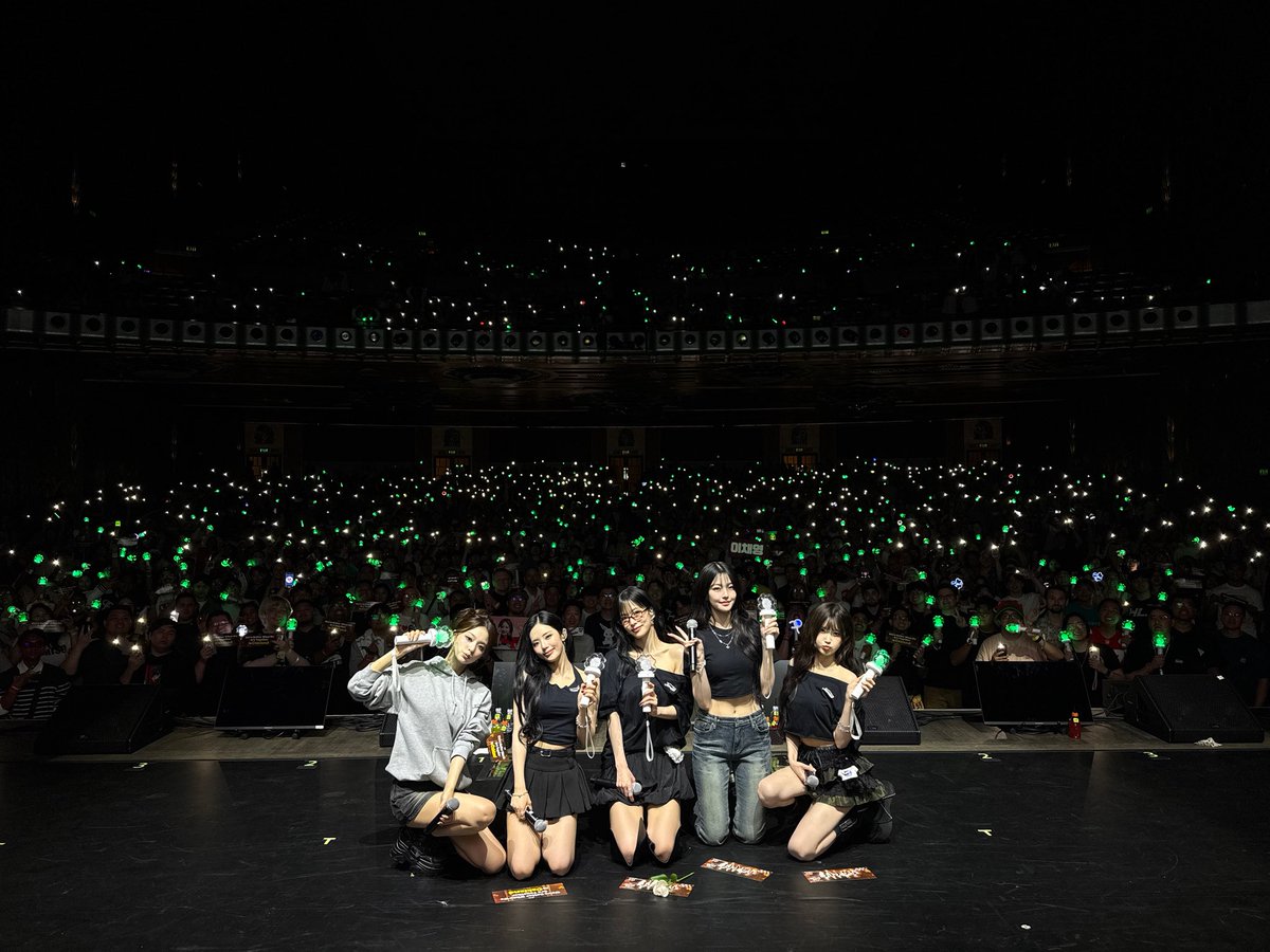 A moment captured by fromis (9)'s fan
