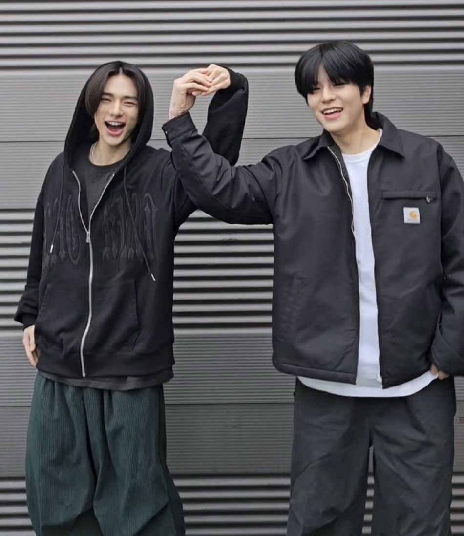 Latest photo of Hyunjin (Stray Kids)