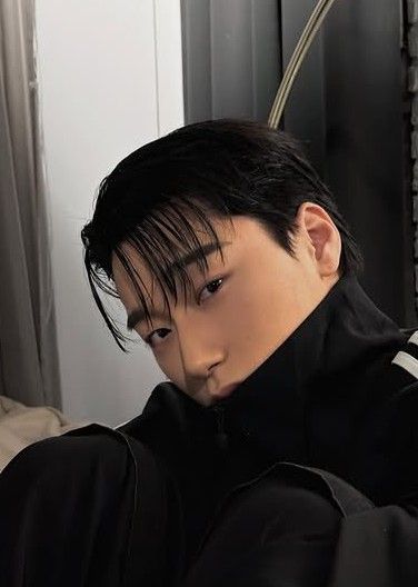 A moment captured by San (ATEEZ)'s fan