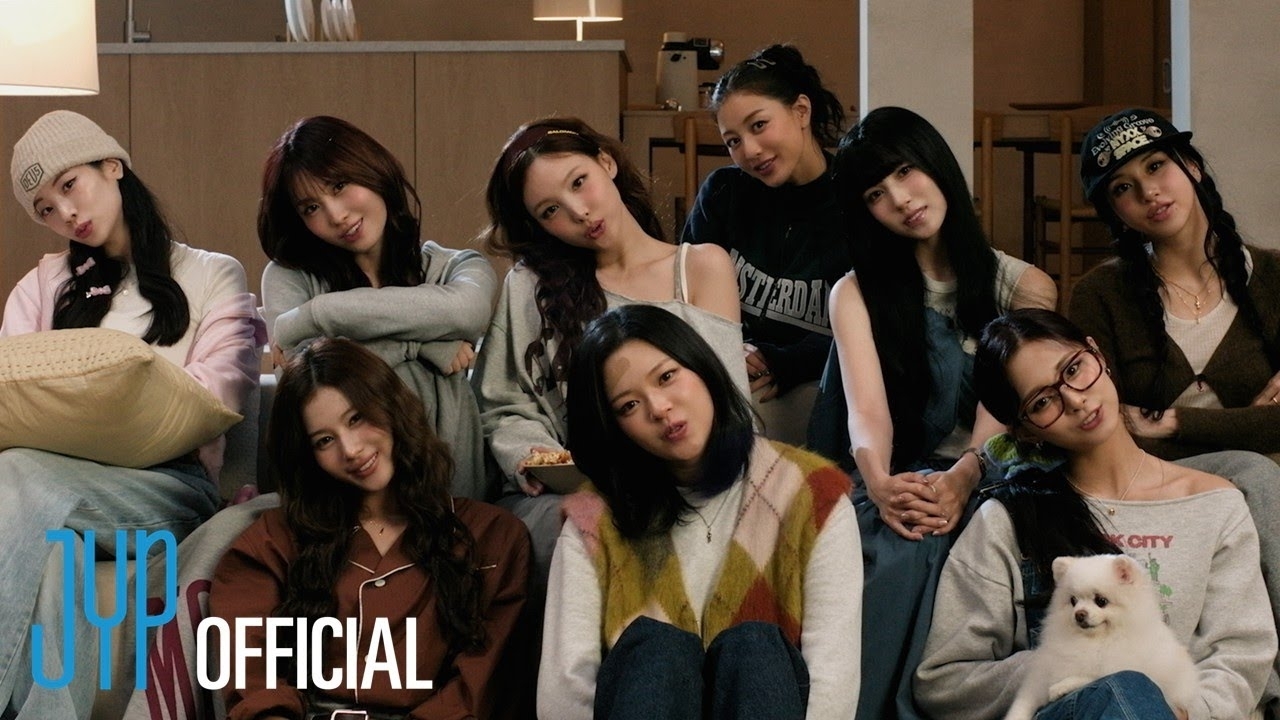 Momen yang diabadikan oleh penggemar TWICE