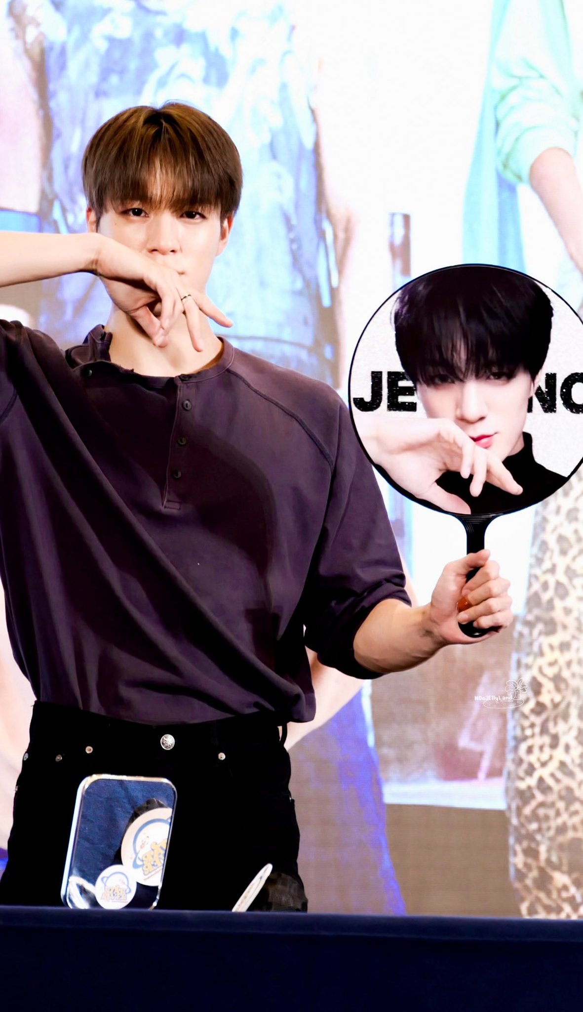 The most beloved wallpaper among Jeno (NCT DREAM)'s fans