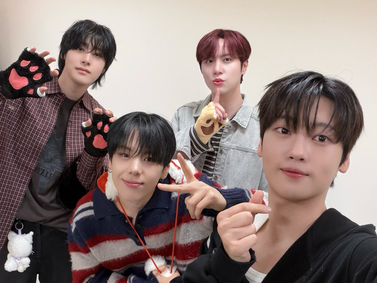 위아이의 최신 사진