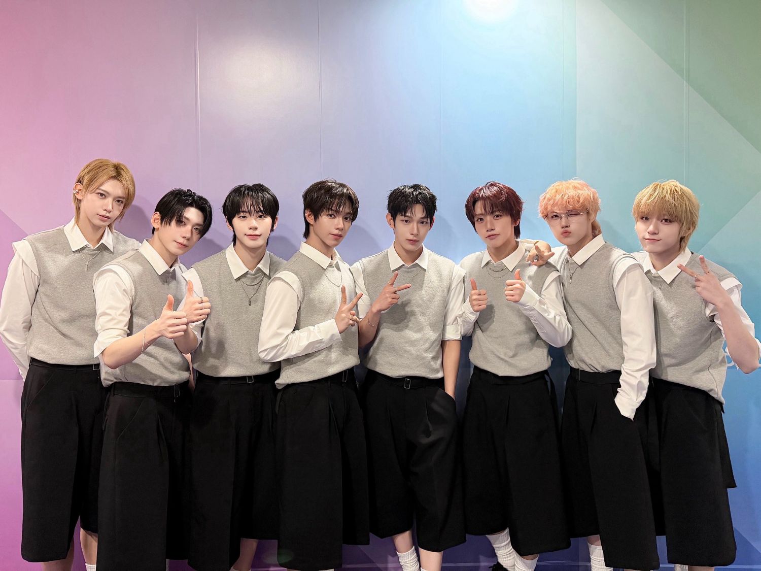 Behind-the-scenes cut of JL (AHOF)