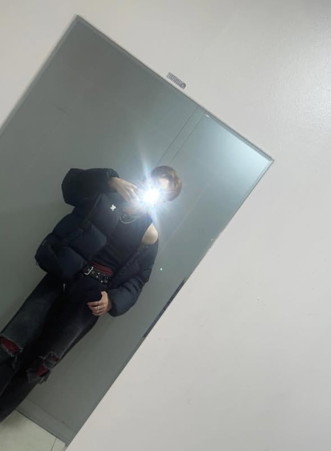 Latest photo of Gyehyeon (VERIVERY)