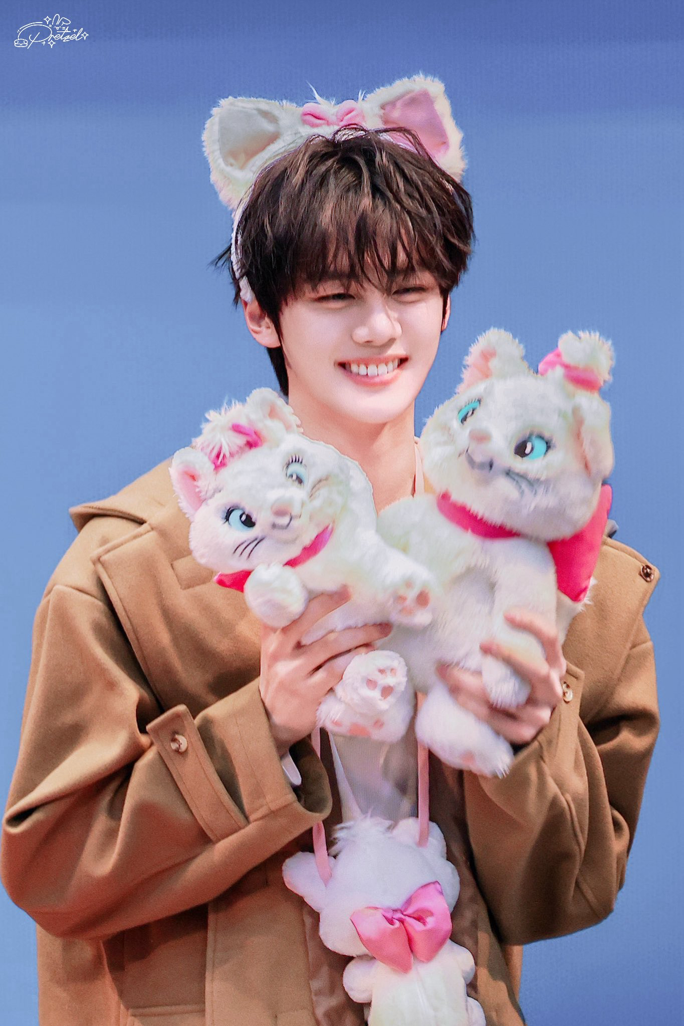 Latest photo of Kim Gyuvin (ZEROBASEONE)