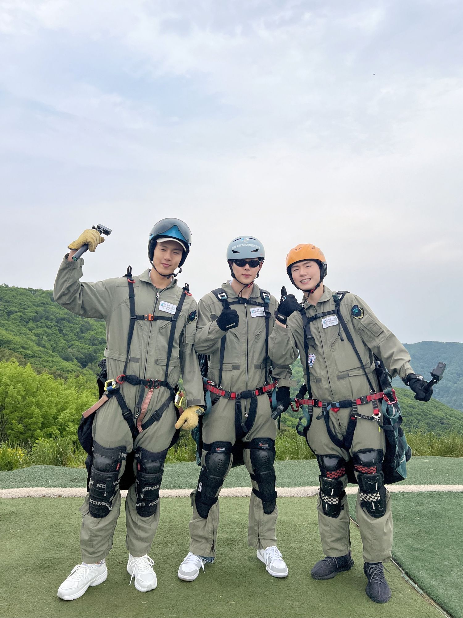Behind-the-scenes cut of Shownu (MONSTA X)