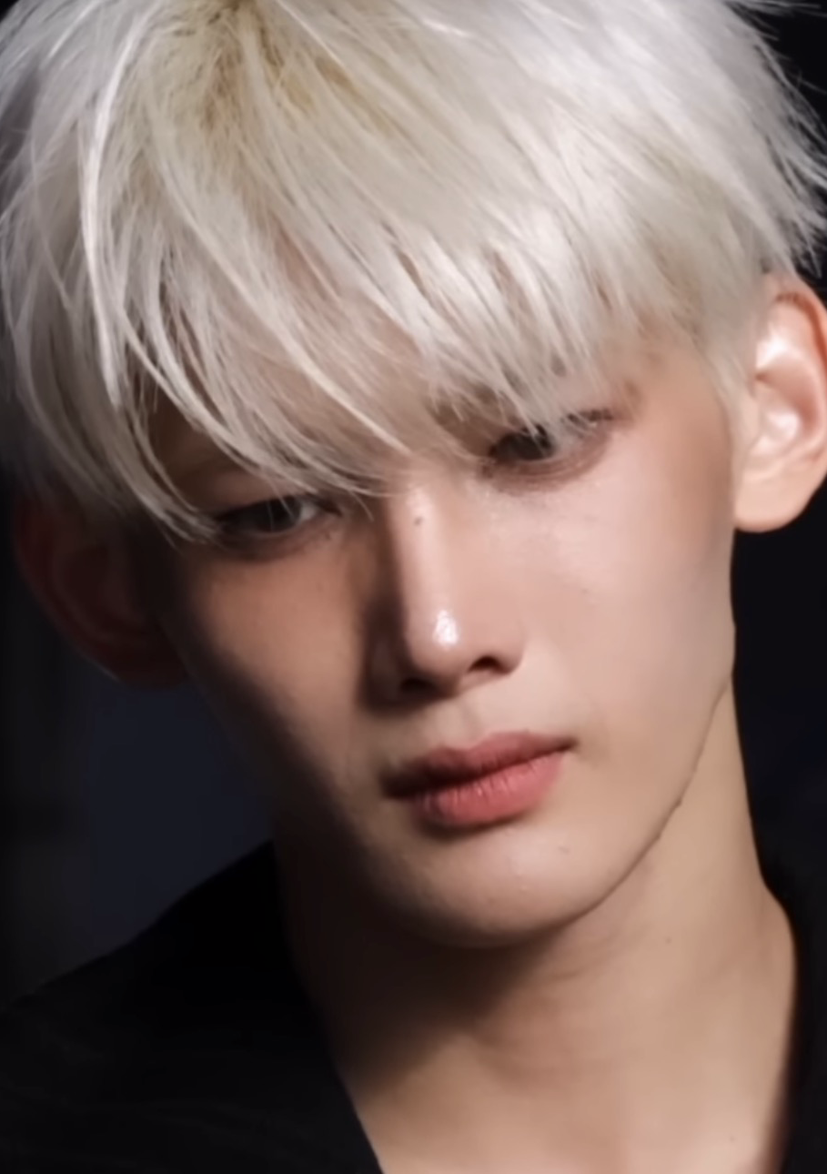 Jo (&TEAM)的最新活动照片