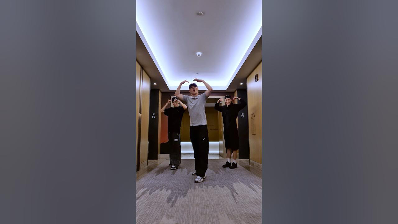 Recent activity shot of Shownu (MONSTA X)