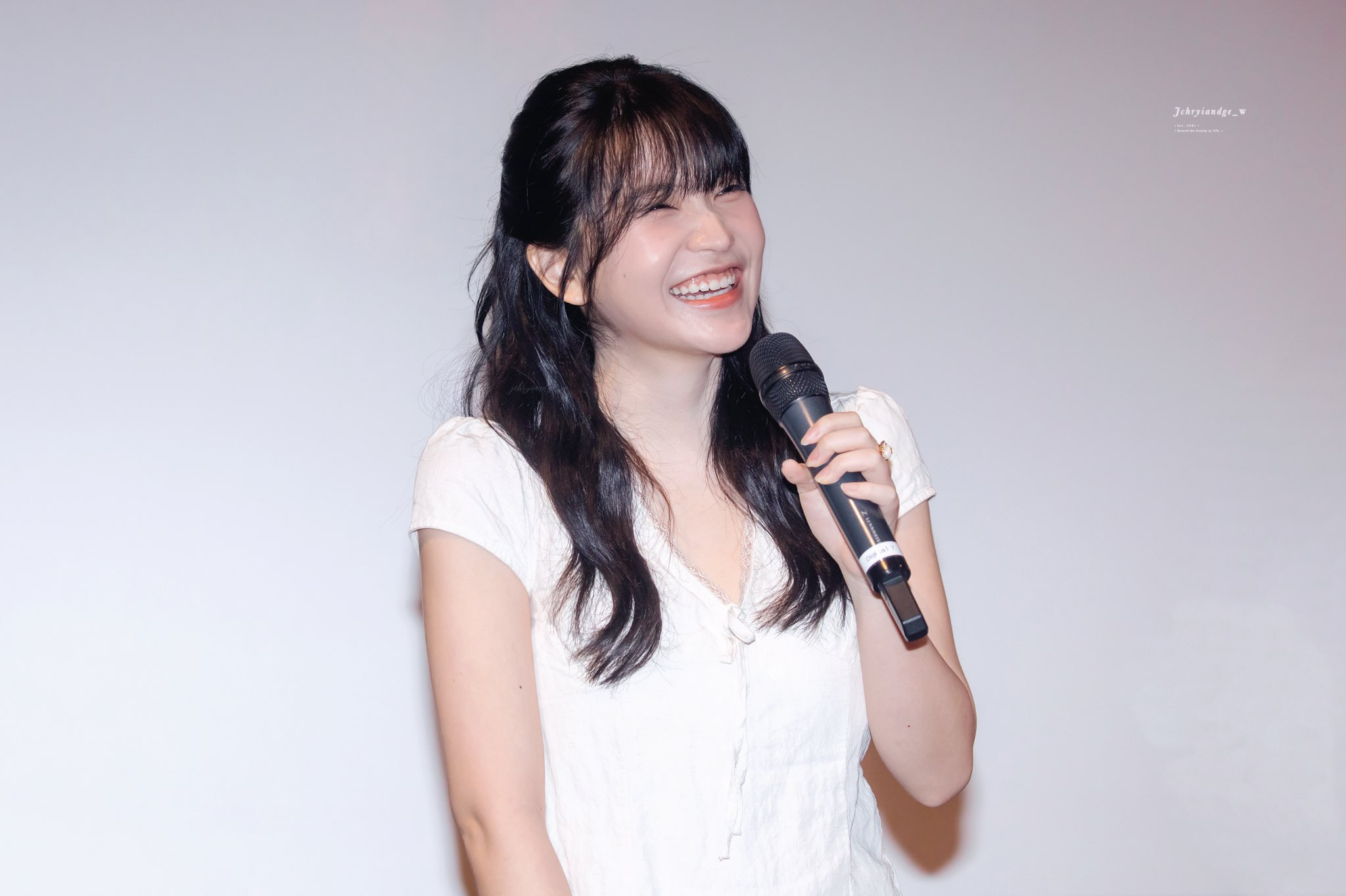 Behind-the-scenes cut of Yeri (Red Velvet)