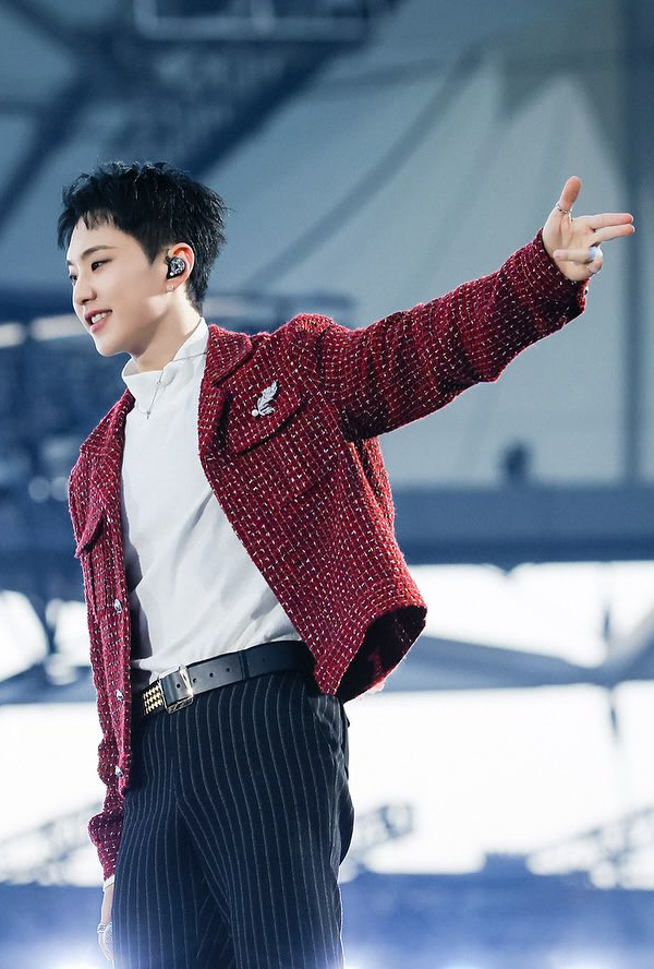 Recent activity shot of Hoshi (SEVENTEEN)