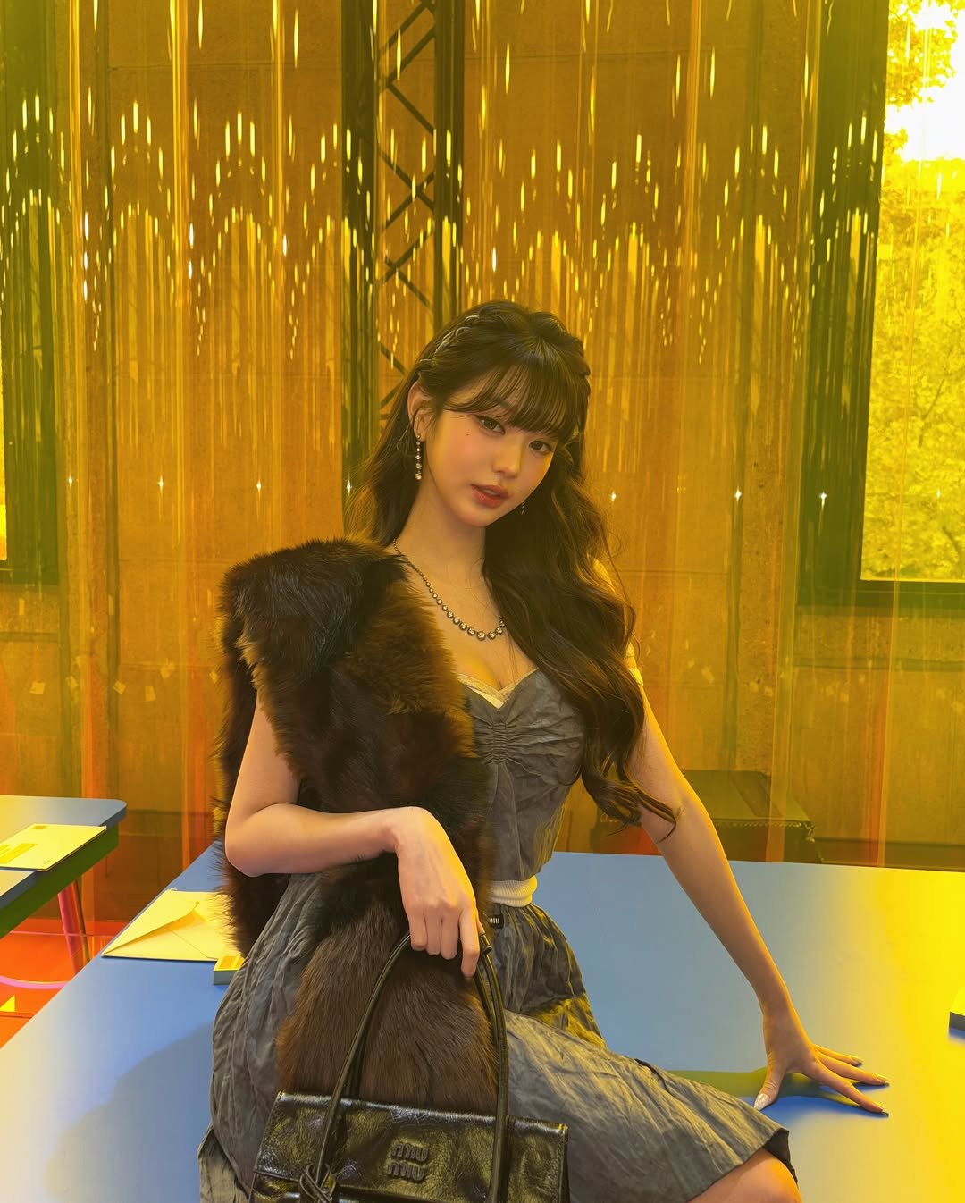 Behind-the-scenes cut of Jang Wonyoung (IVE)