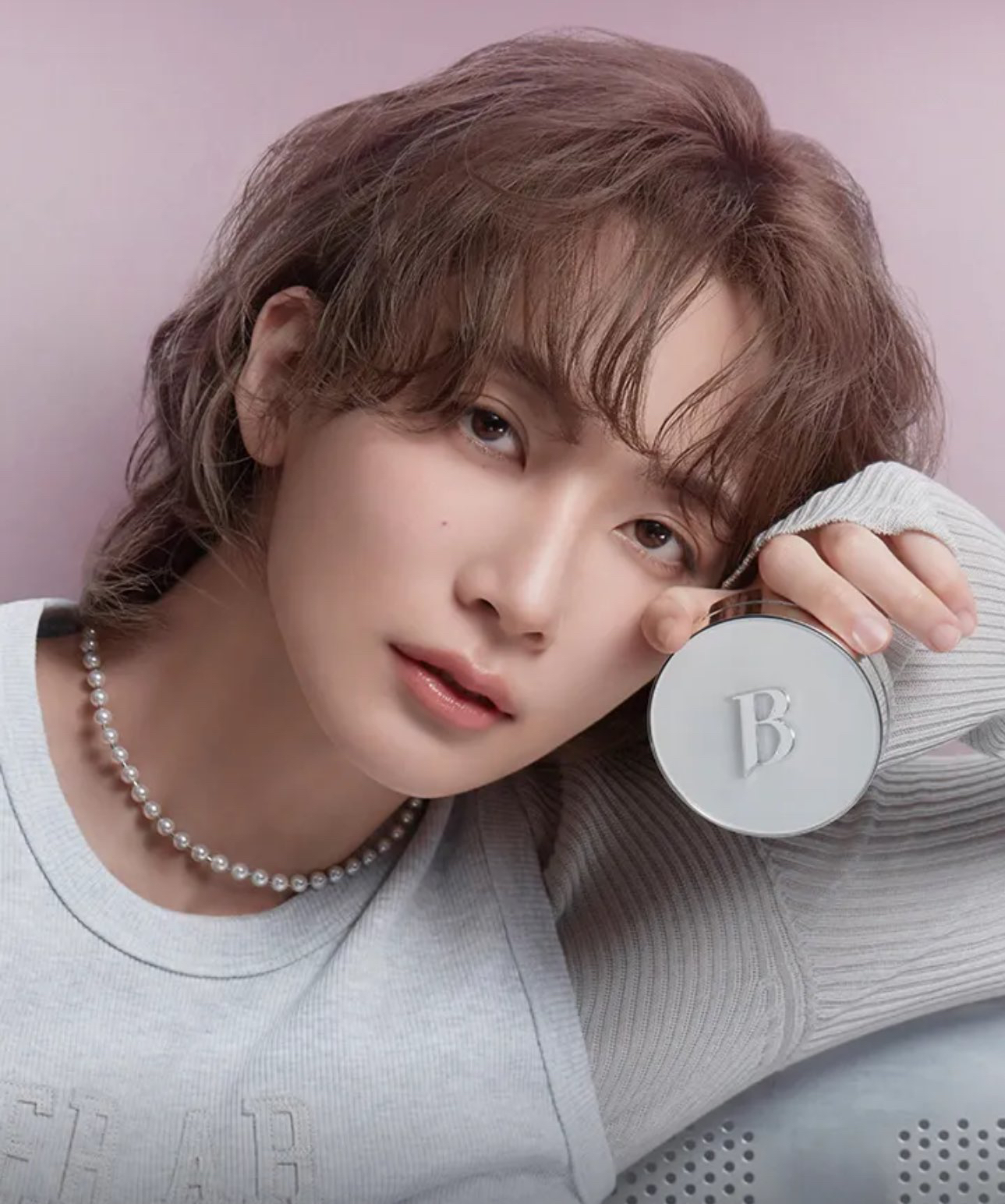 A moment captured by Jeonghan (SEVENTEEN)'s fan