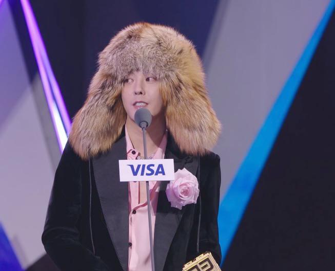 Behind-the-scenes cut of G-DRAGON (BIGBANG)