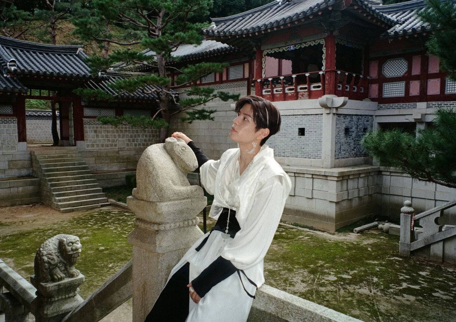 Behind-the-scenes cut of Seungmin (Stray Kids)