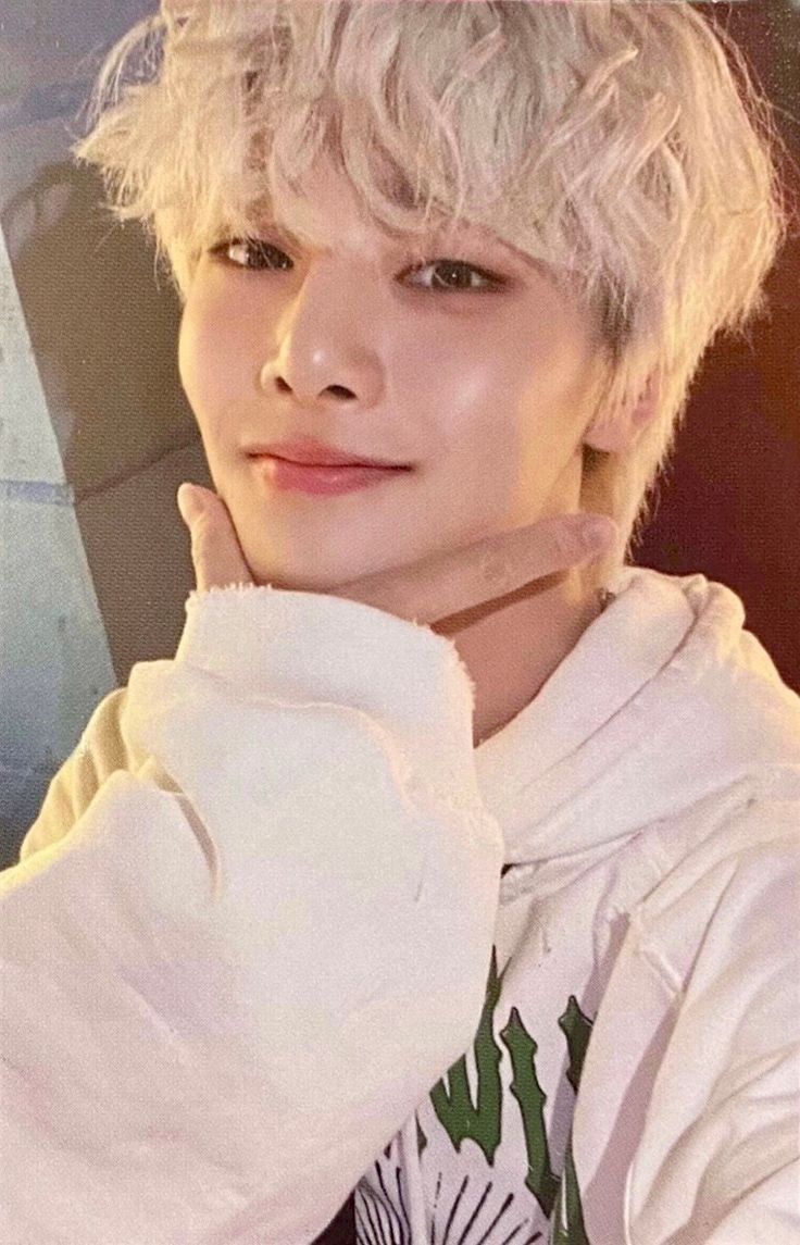 Behind-the-scenes cut of I.N (Stray Kids)