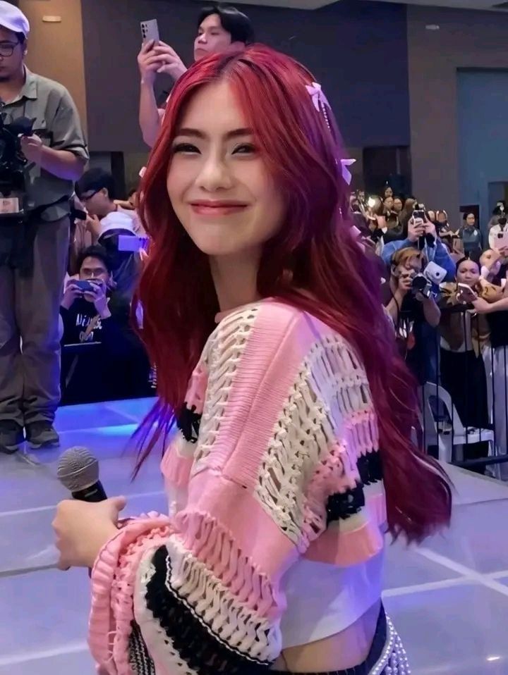 Behind-the-scenes cut of Mikha (BINI)