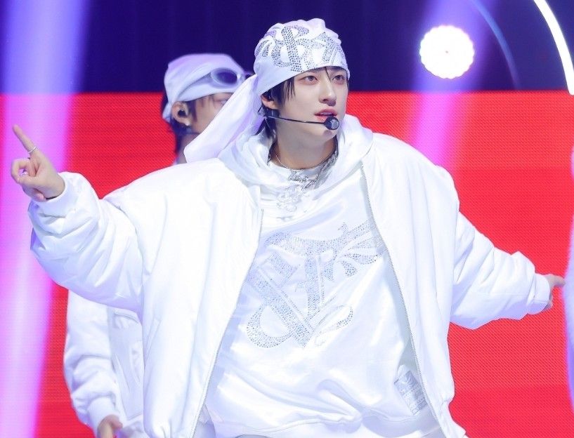 Behind-the-scenes cut of Taki (&TEAM)