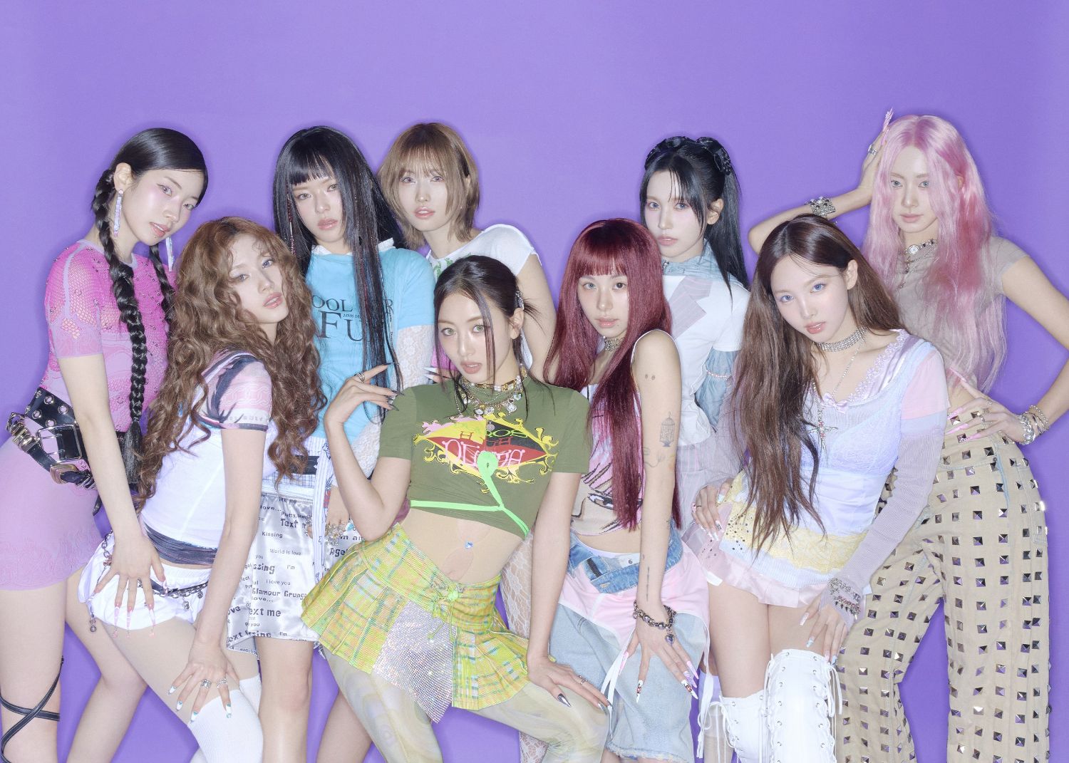 Behind-the-scenes cut of TWICE