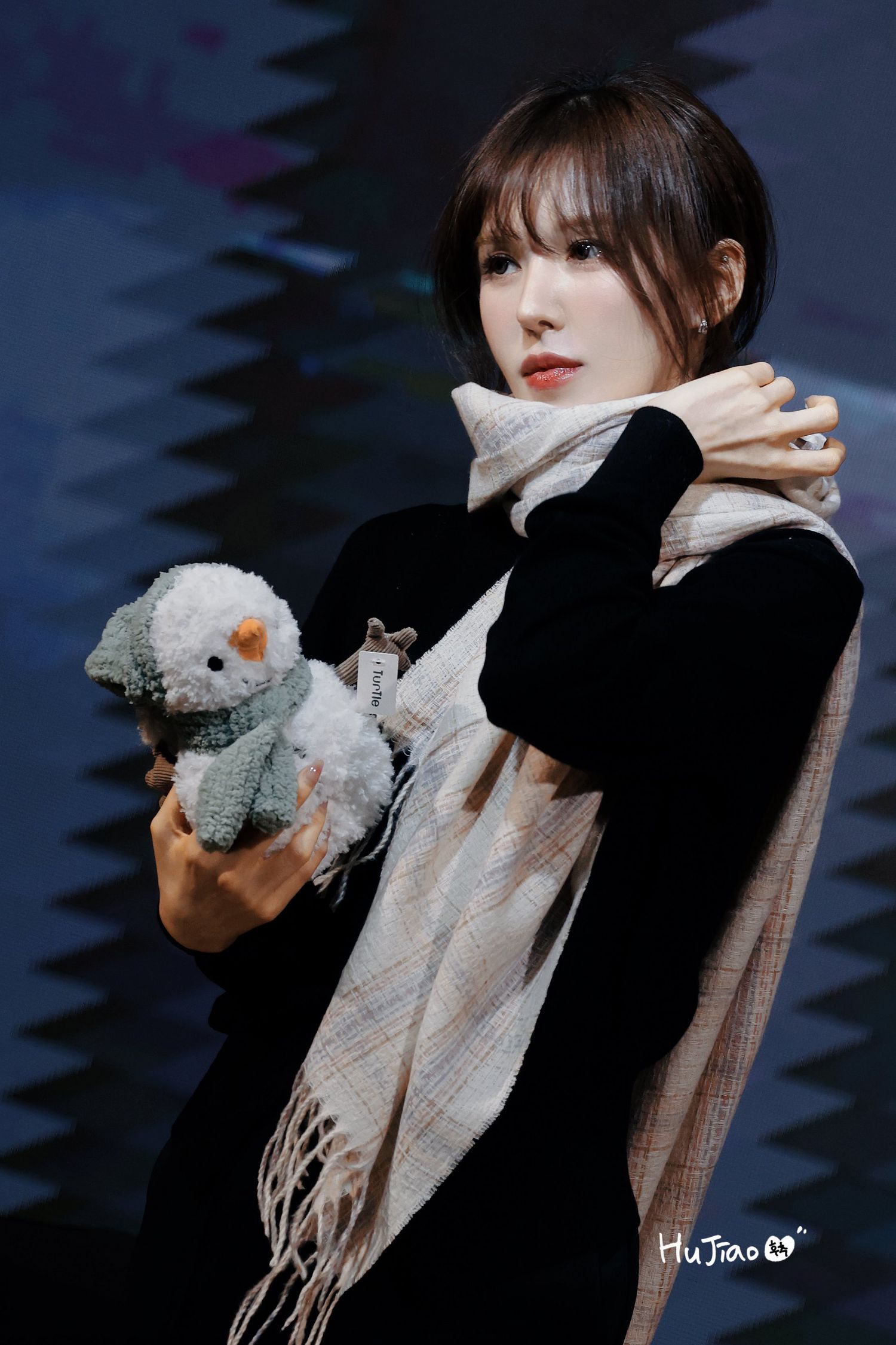 Behind-the-scenes cut of Wendy (Red Velvet)