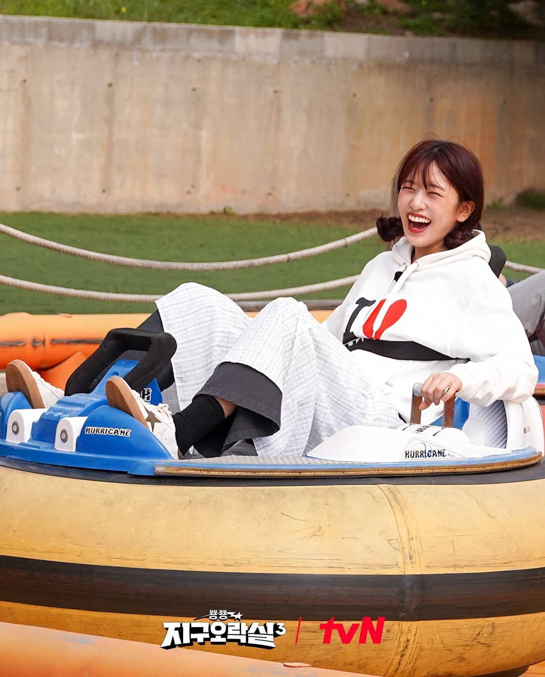 A moment captured by An Yujin (IVE)'s fan