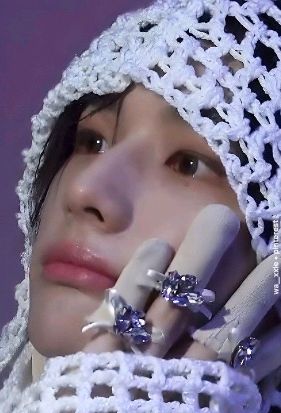 Behind-the-scenes cut of Hyunjin (Stray Kids)