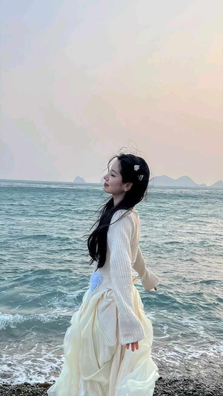 Behind-the-scenes cut of Dahyun (TWICE)
