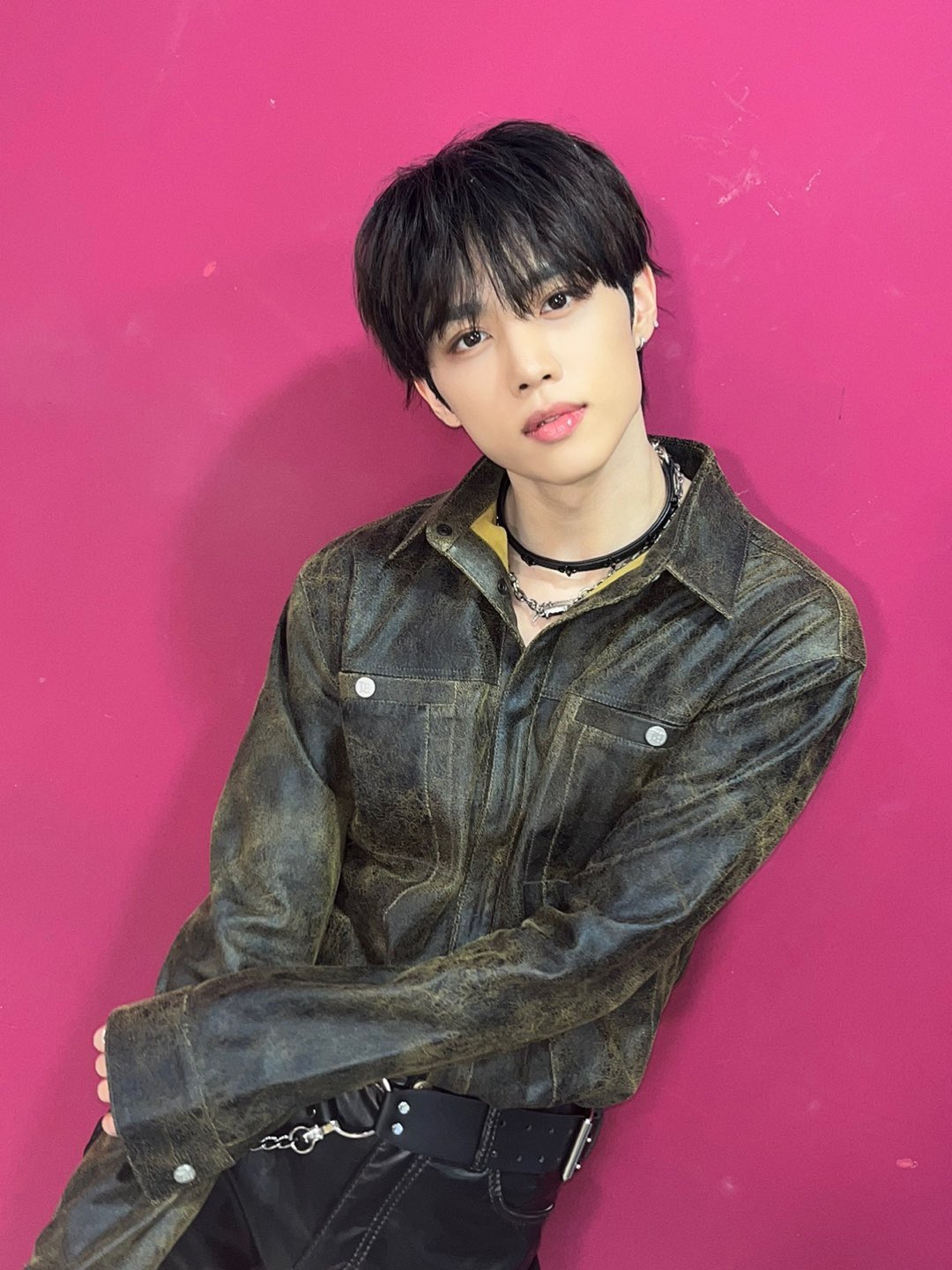 Behind-the-scenes cut of Sunwoo (THE BOYZ)