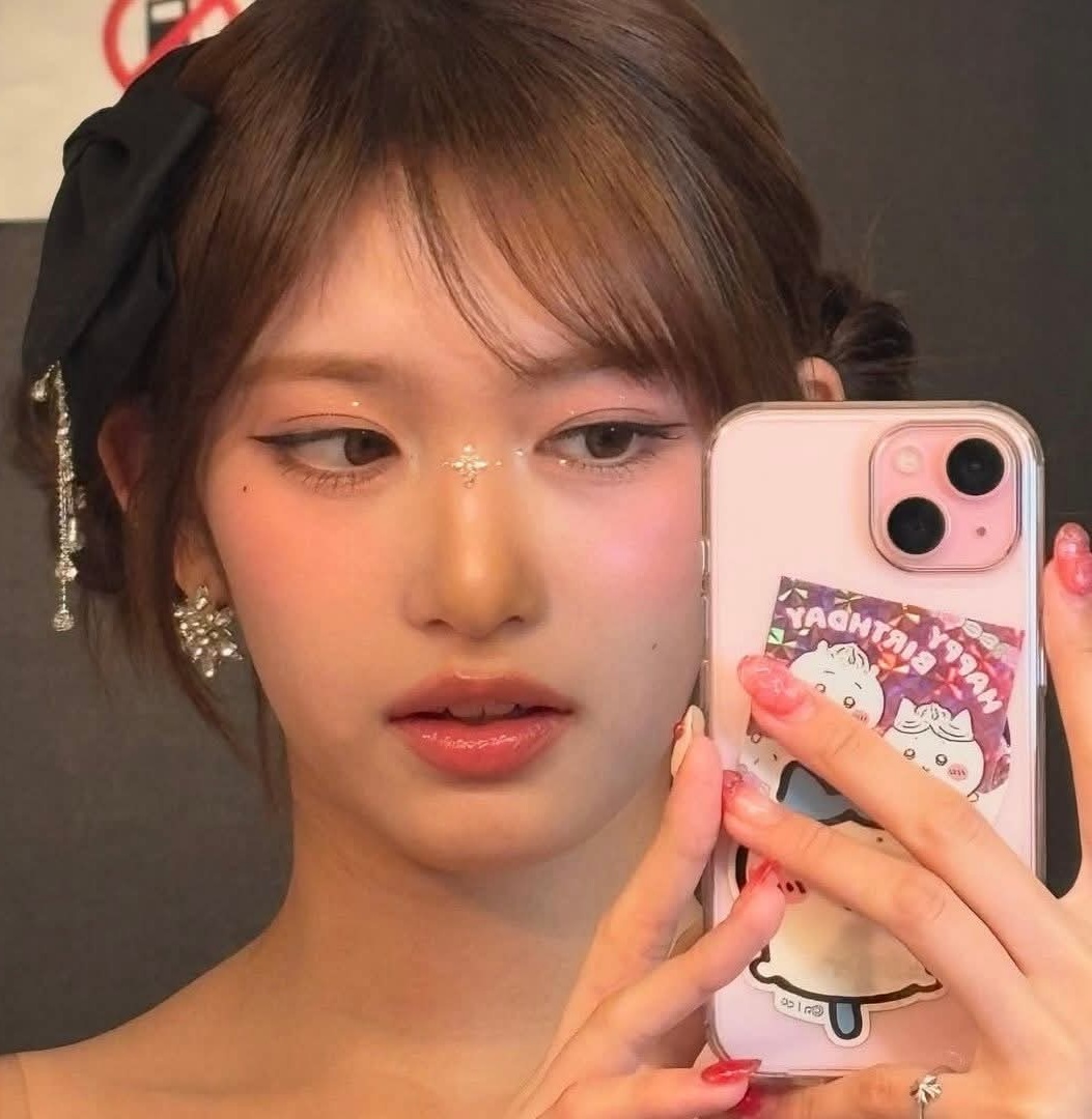 Latest photo of Leeseo (IVE)