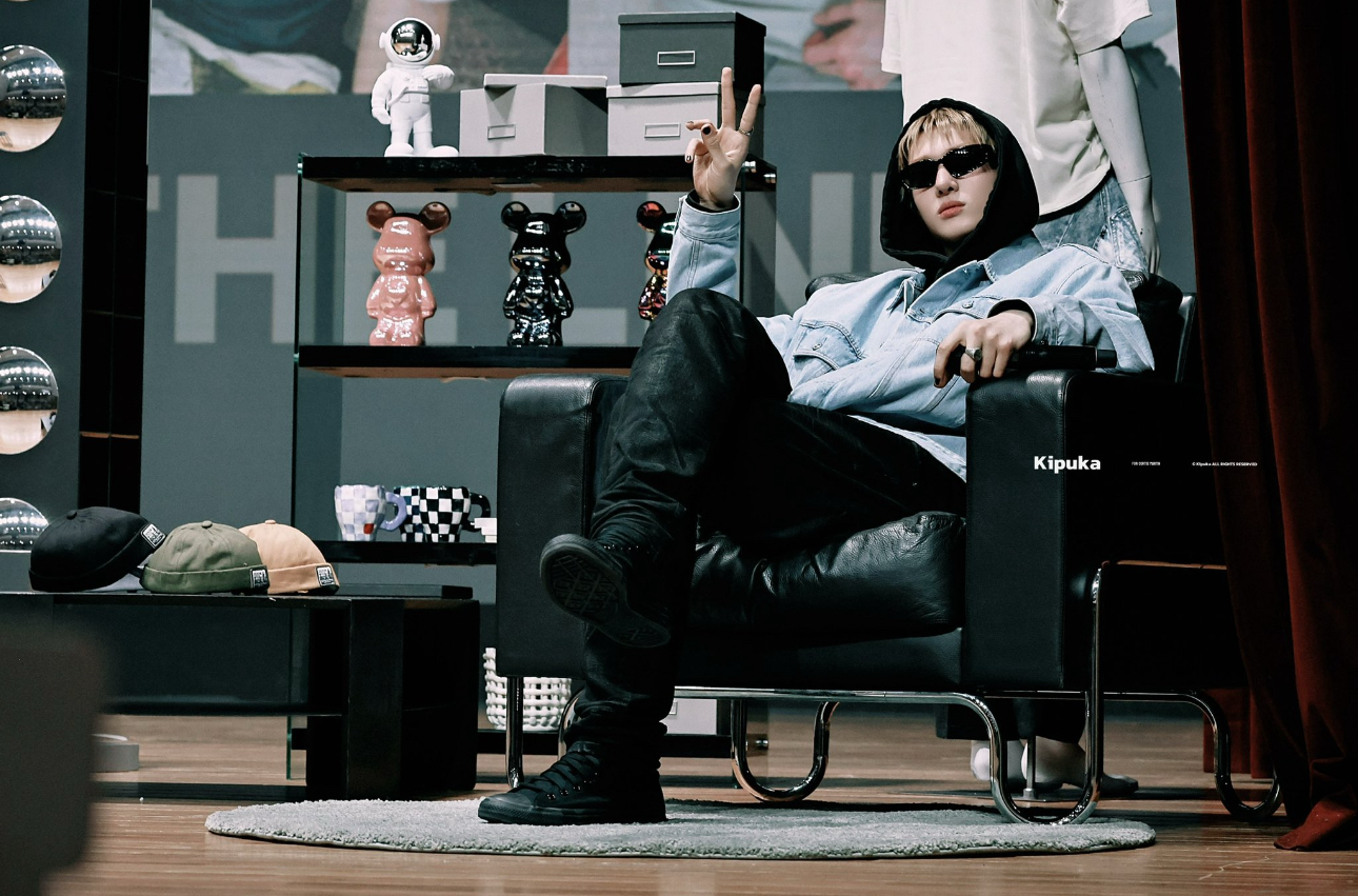 A moment captured by Martin (CORTIS)'s fan