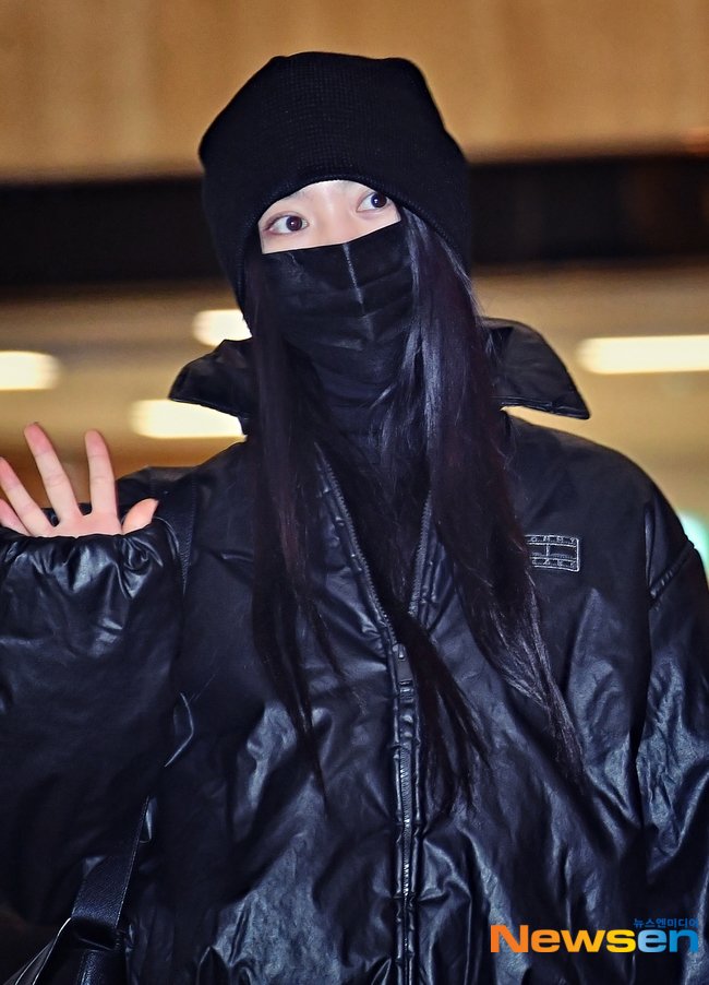 A moment captured by Xiao Ting (Kep1er)'s fan