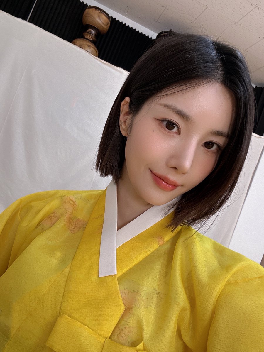 Behind-the-scenes cut of Kwon Eunbi