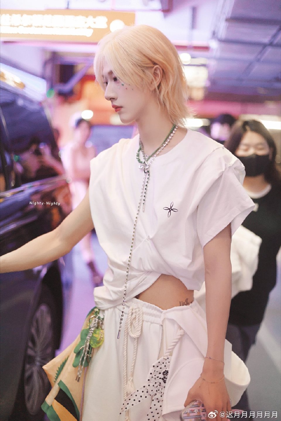 A moment captured by Hu Yetao (NexT1DE)'s fan