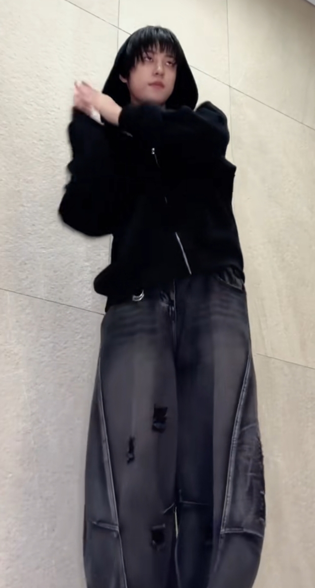 A heartfelt wallpaper shared by Taki (&TEAM)'s fans