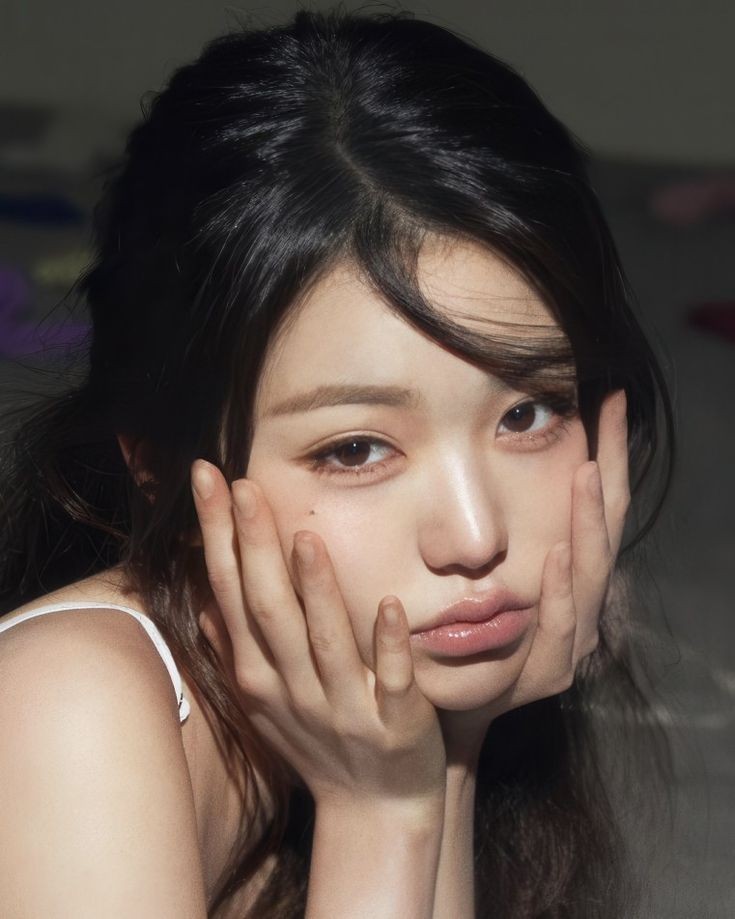 Behind-the-scenes cut of Jang Wonyoung (IVE)