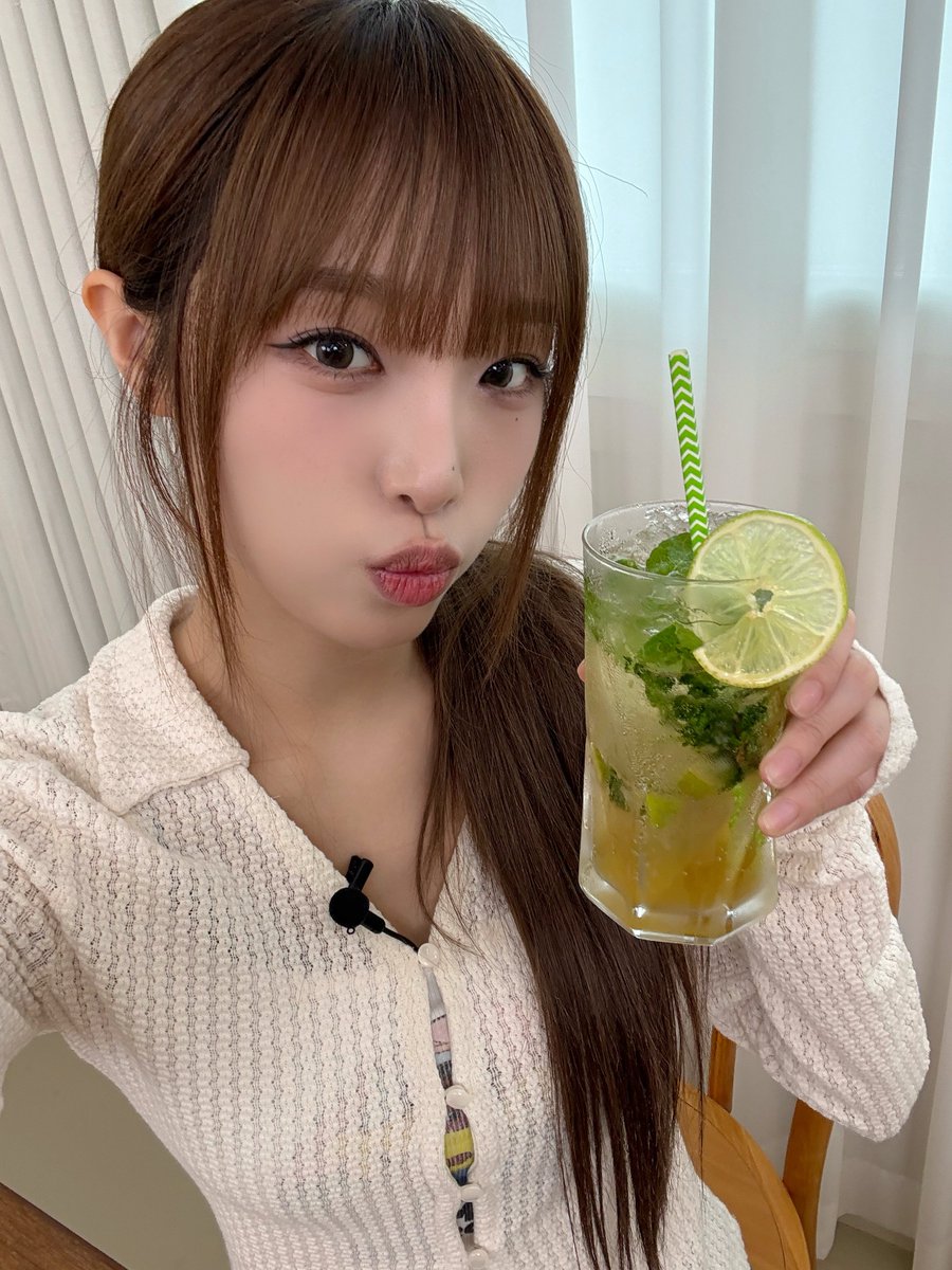 Behind-the-scenes cut of Choi Yena