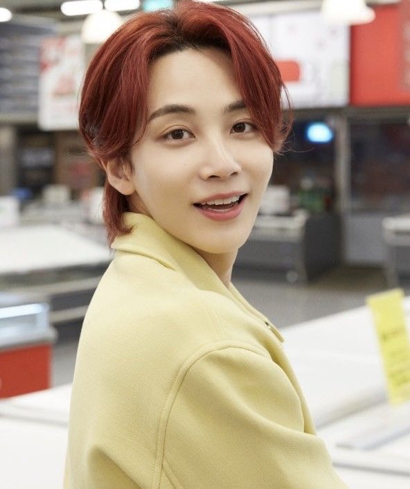 Latest photo of Jeonghan (SEVENTEEN)
