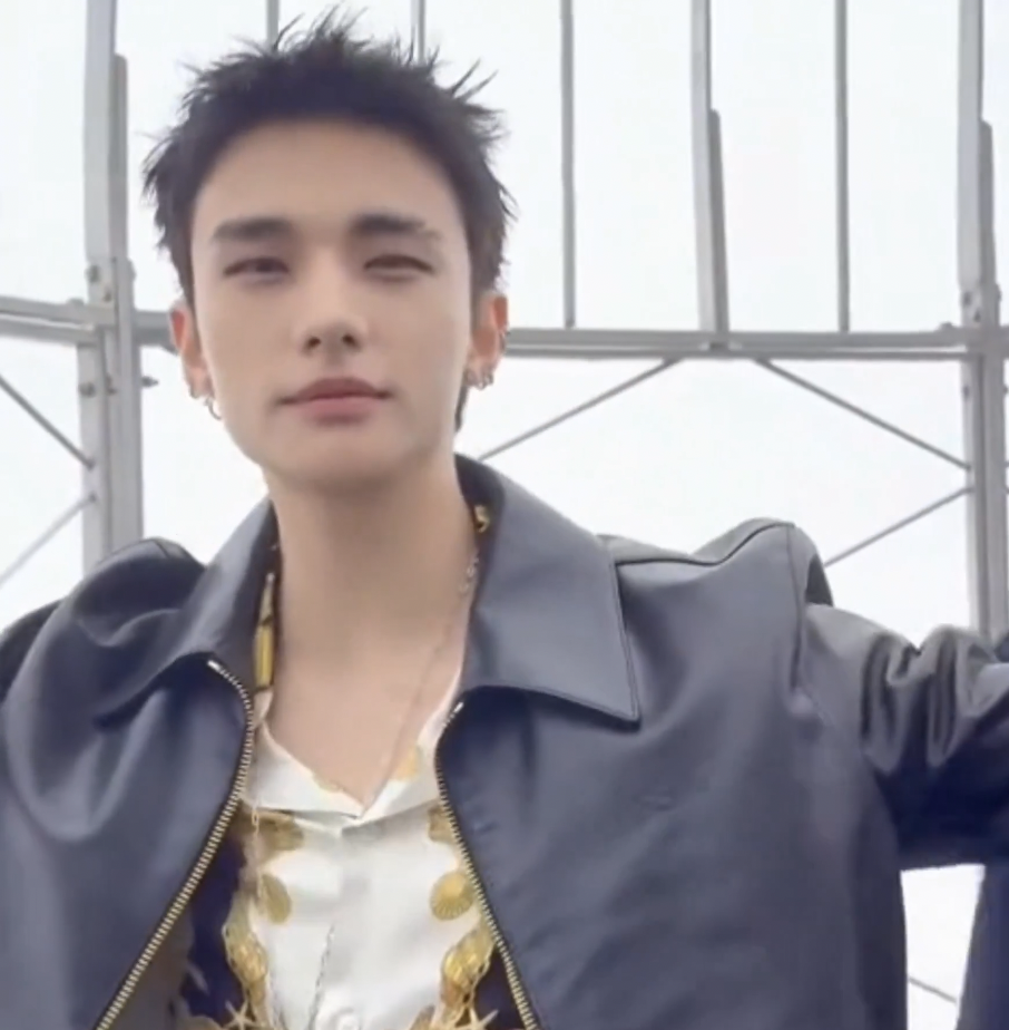 Behind-the-scenes cut of Hyunjin (Stray Kids)