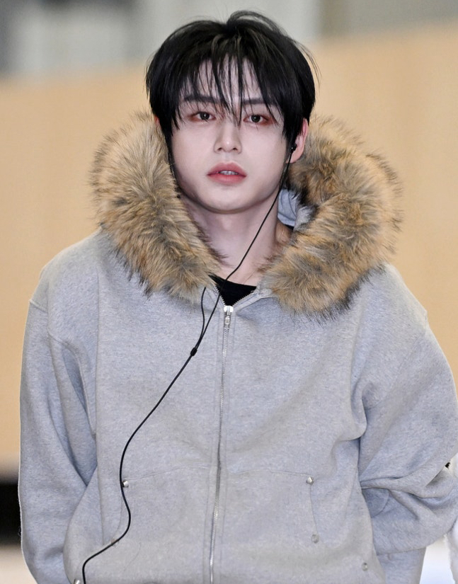 김지웅 (제로베이스원)의 비하인드 컷